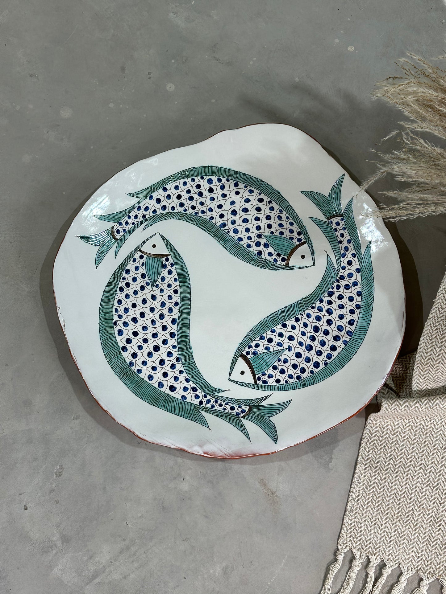 Oasis Home Decor Collection - Big Fish plate