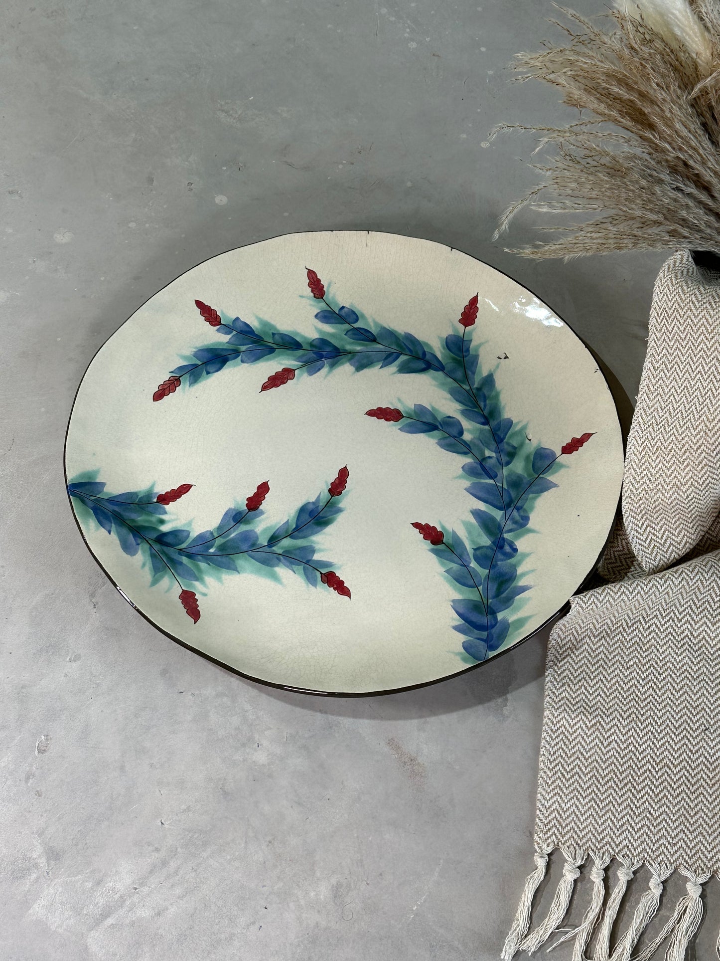 Oasis Home Decor Collection - Flower Plate