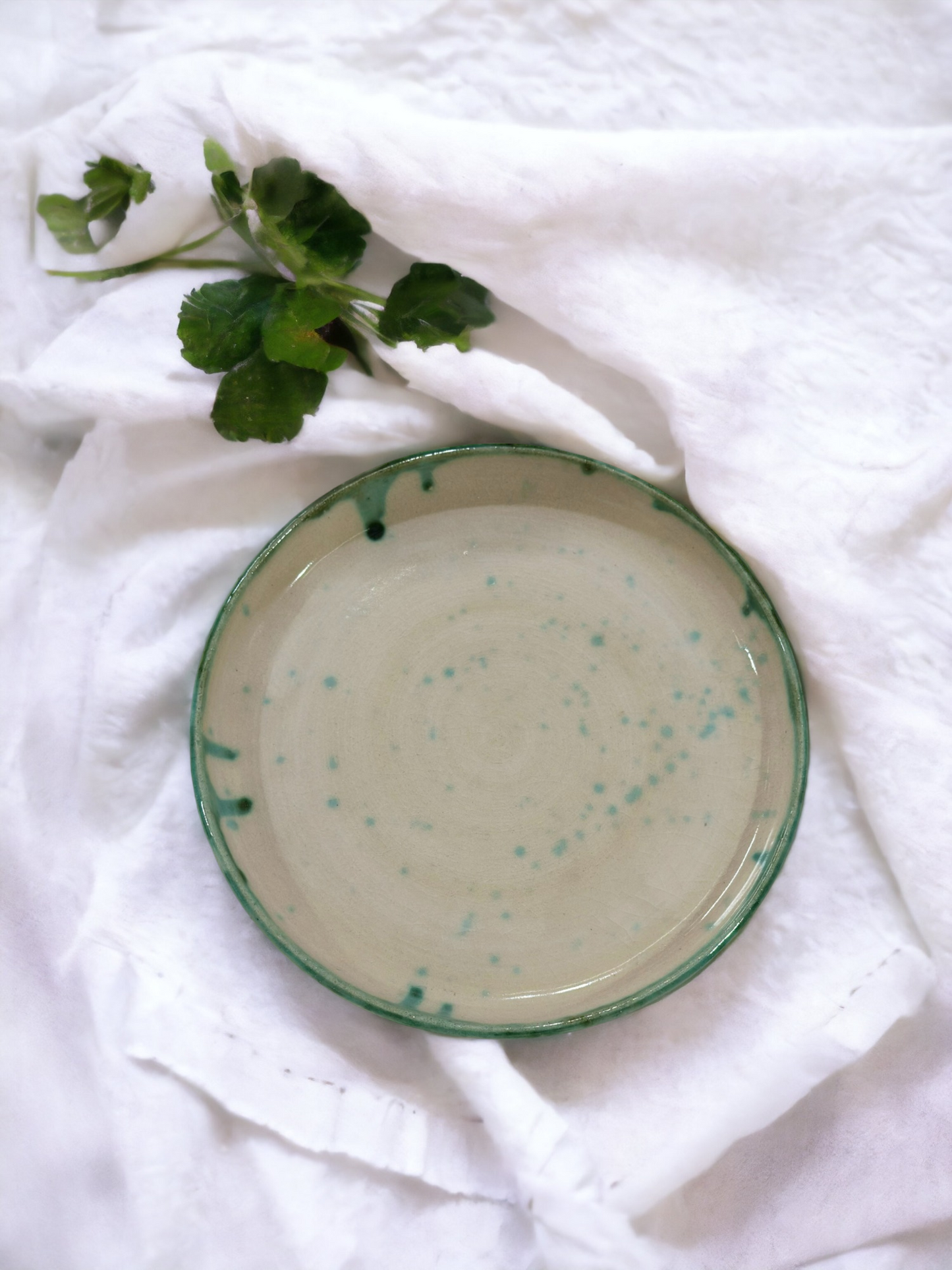 Meadows Art Tableware Collection - Green Speckles Plate